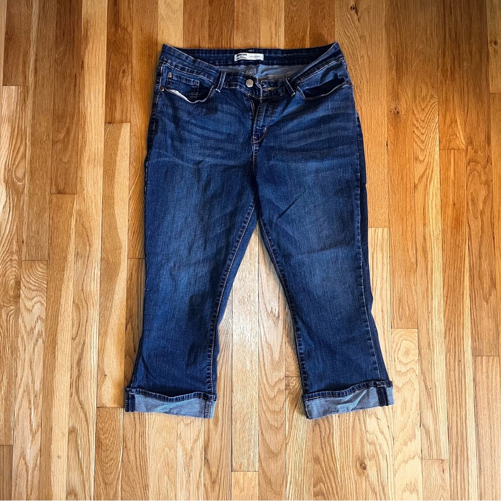 Signature Levi Classic Blue Denim Capris